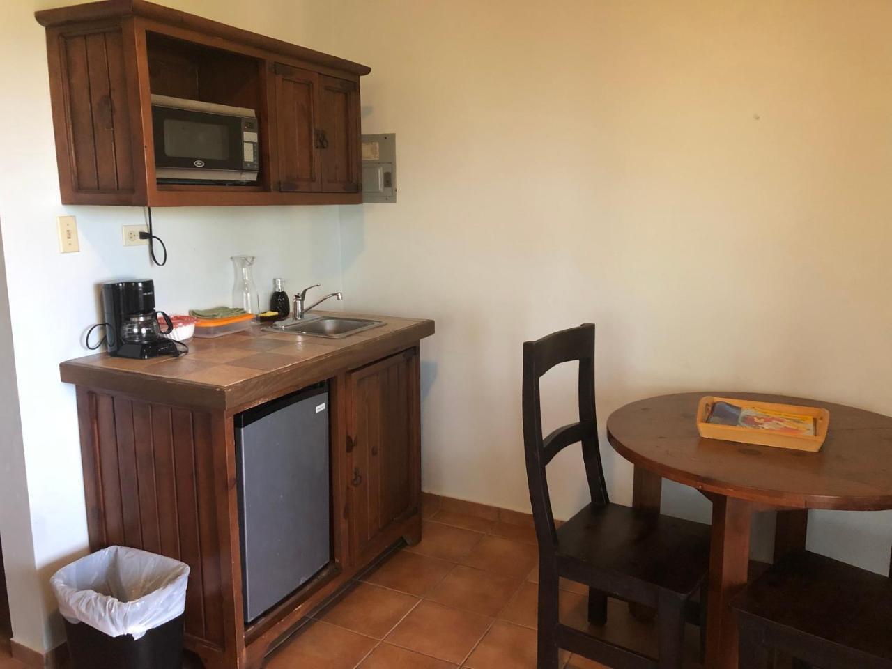 Las Palmas Inn Rincón Eksteriør bilde